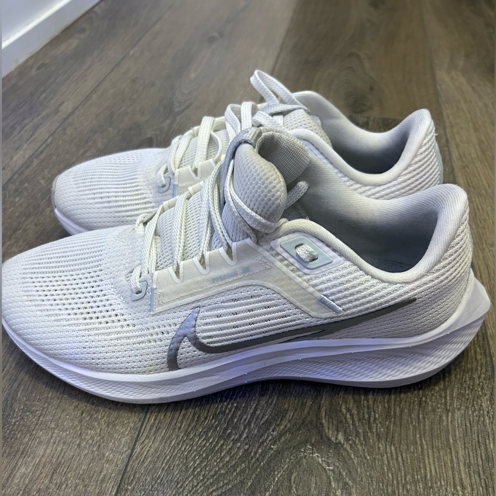 Nike Downshifter 11 – Women’s Running Shoes – White/Silver – Size 8